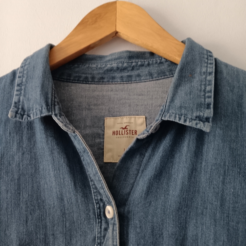 Hollister Indigo Denim Button-Up Shirt - Women's - Picture 3 of 7